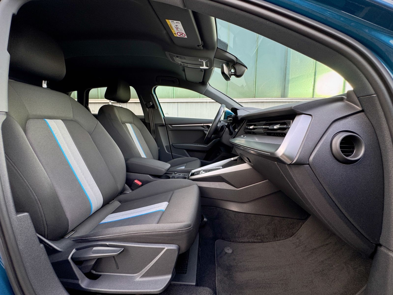 Fahrzeugabbildung Audi A3 Sportback 40 1.4TFSI e Advanced*NAVI|CARPLAY*