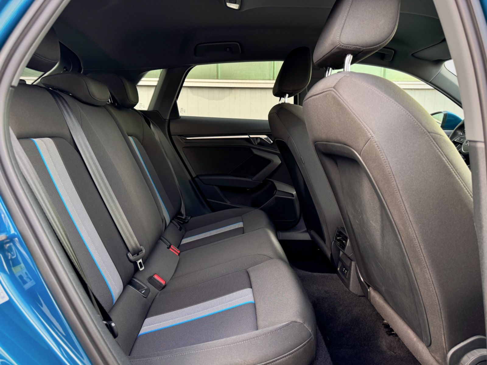 Fahrzeugabbildung Audi A3 Sportback 40 1.4TFSI e Advanced*NAVI|CARPLAY*