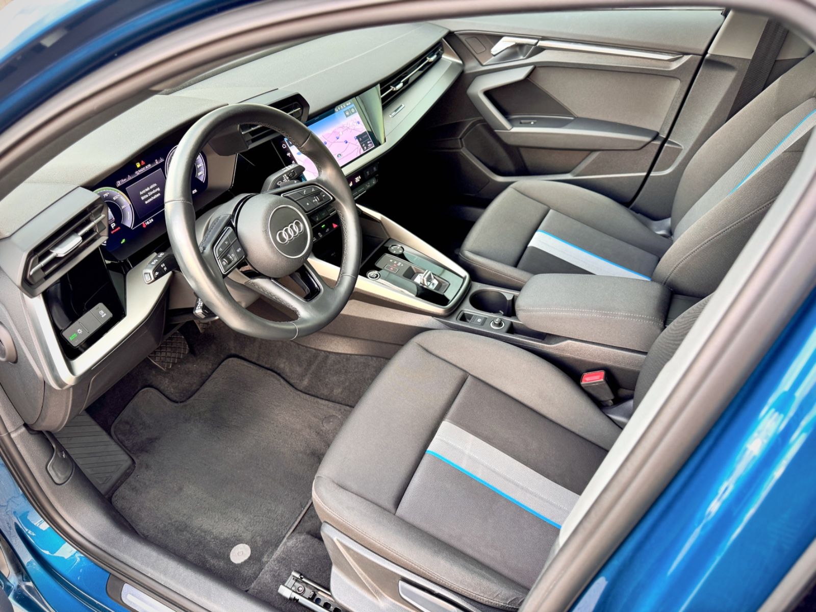 Fahrzeugabbildung Audi A3 Sportback 40 1.4TFSI e Advanced*NAVI|CARPLAY*