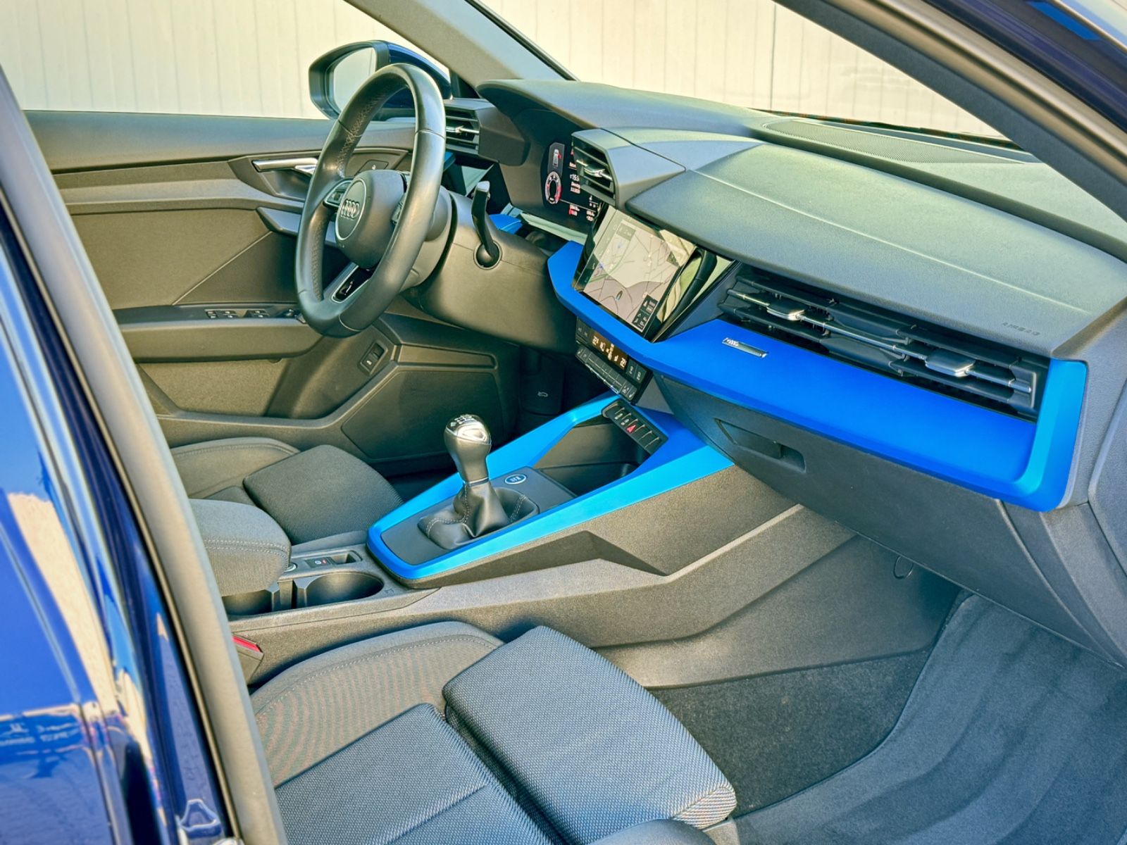 Fahrzeugabbildung Audi A3 Sportback 35 TDI Advanced *NAVI|PDC|TEL*