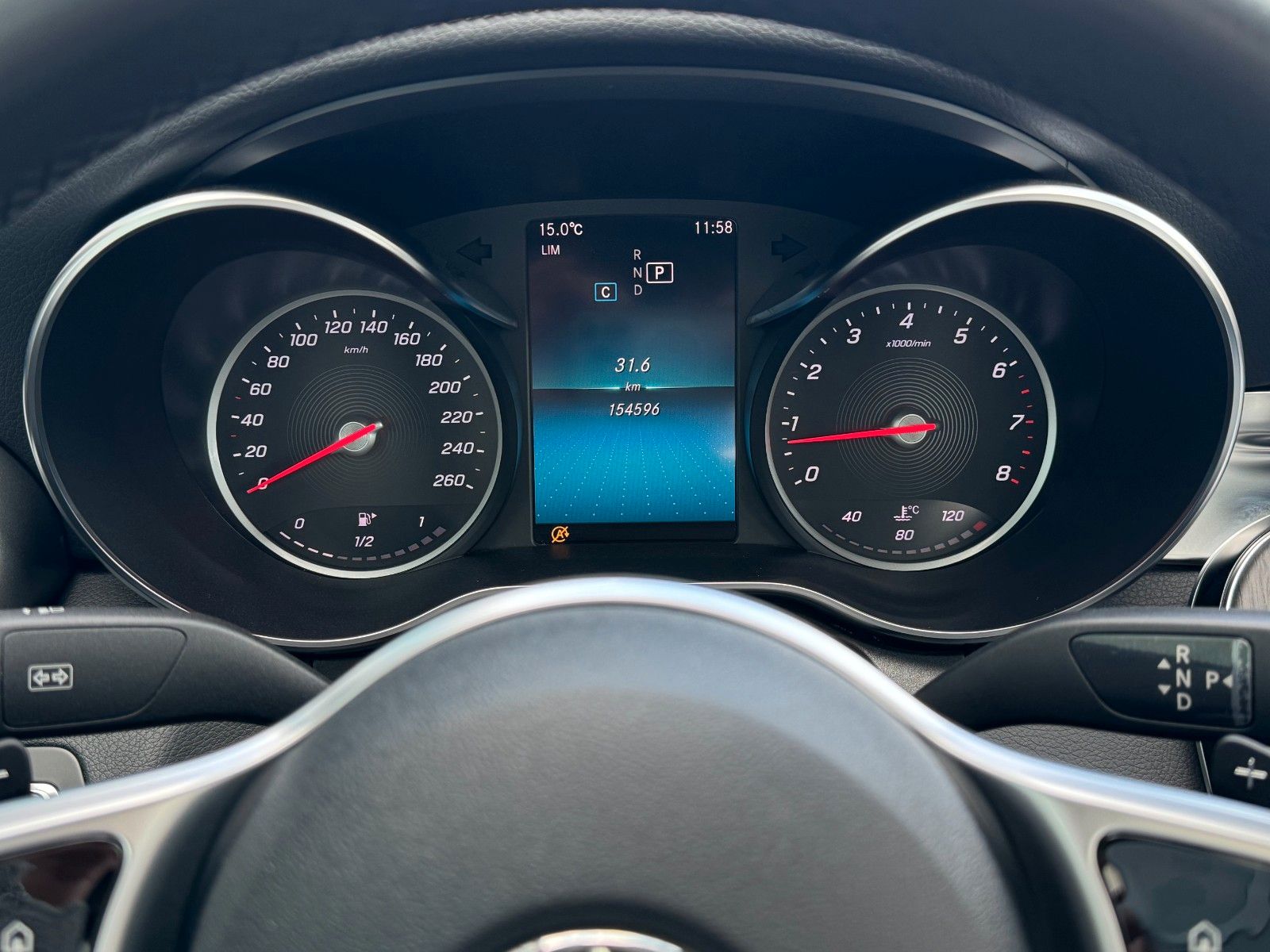 Fahrzeugabbildung Mercedes-Benz C 180 Avantgade Business*STANDHEIZUNG|NAVI|PANO*