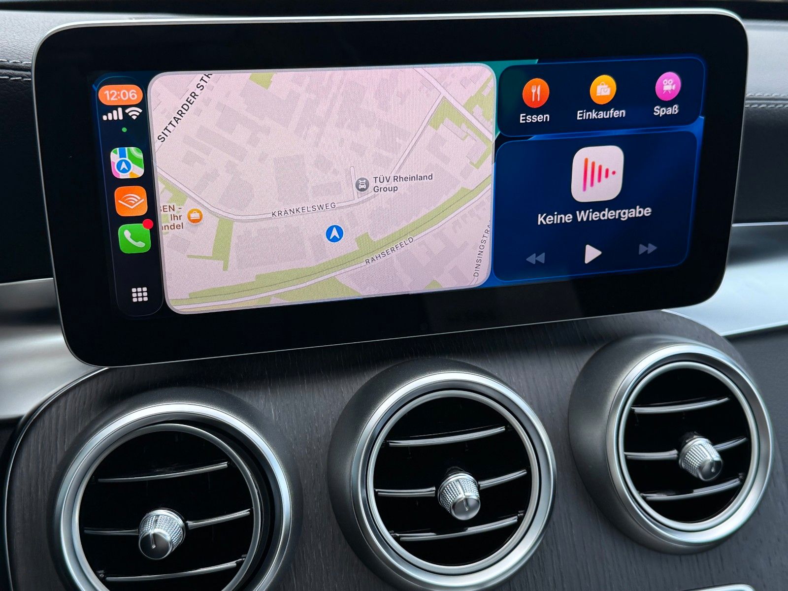 Fahrzeugabbildung Mercedes-Benz C 180 Avantgade Business*STANDHEIZUNG|NAVI|PANO*