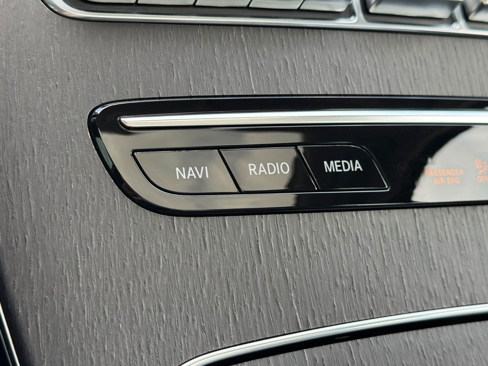 Fahrzeugabbildung Mercedes-Benz C 180 Avantgade Business*STANDHEIZUNG|NAVI|PANO*