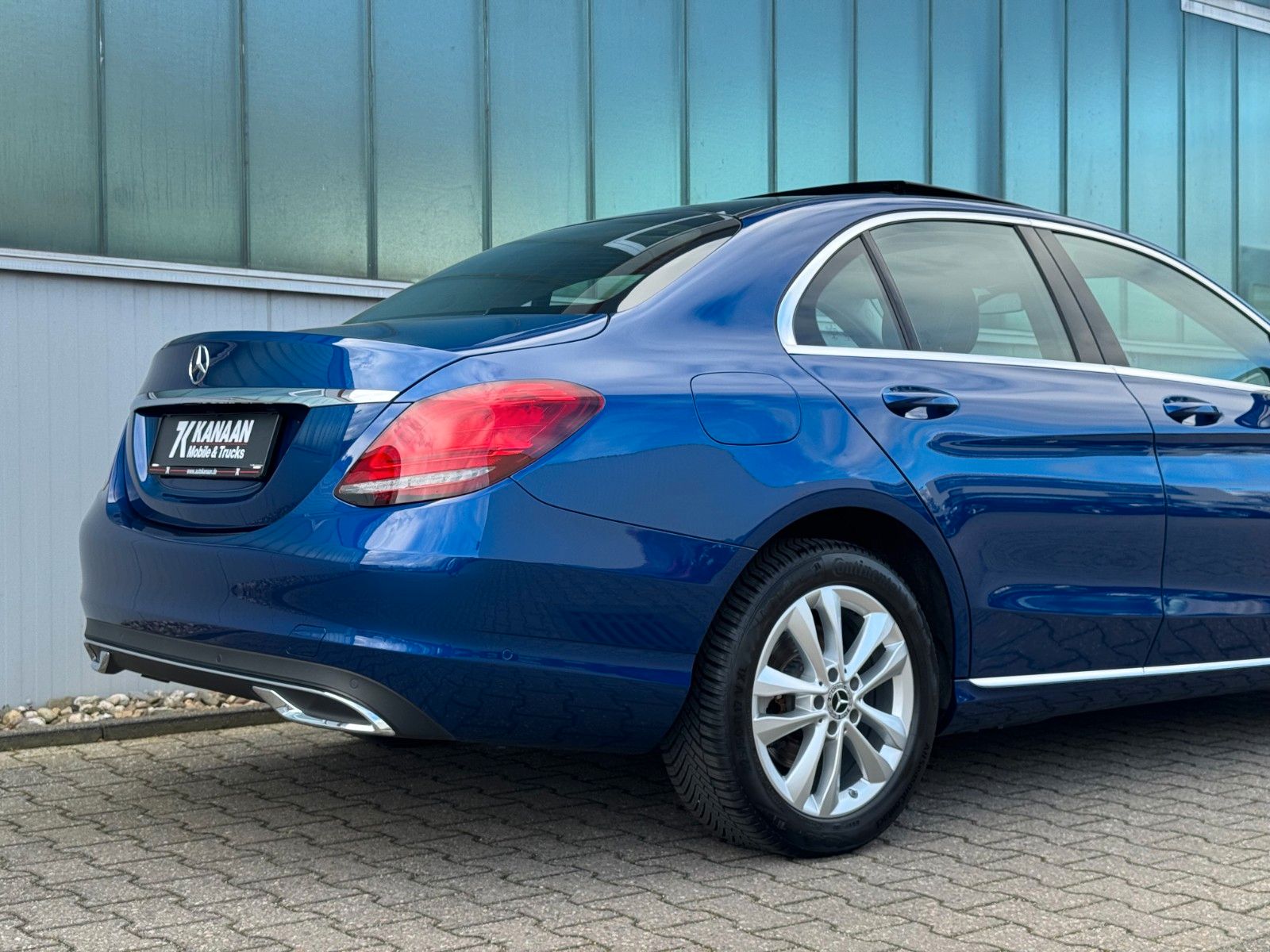 Fahrzeugabbildung Mercedes-Benz C 180 Avantgade Business*STANDHEIZUNG|NAVI|PANO*