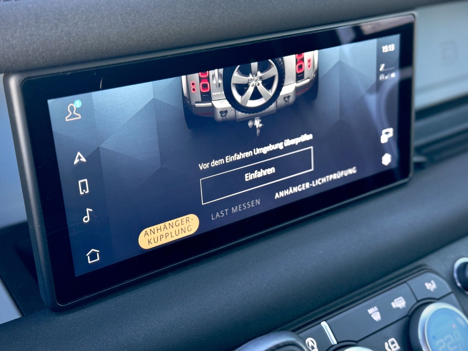 Fahrzeugabbildung Land Rover Defender 110 D240 AWD SE *AHK|OFF-ROAD-PACK|LED*