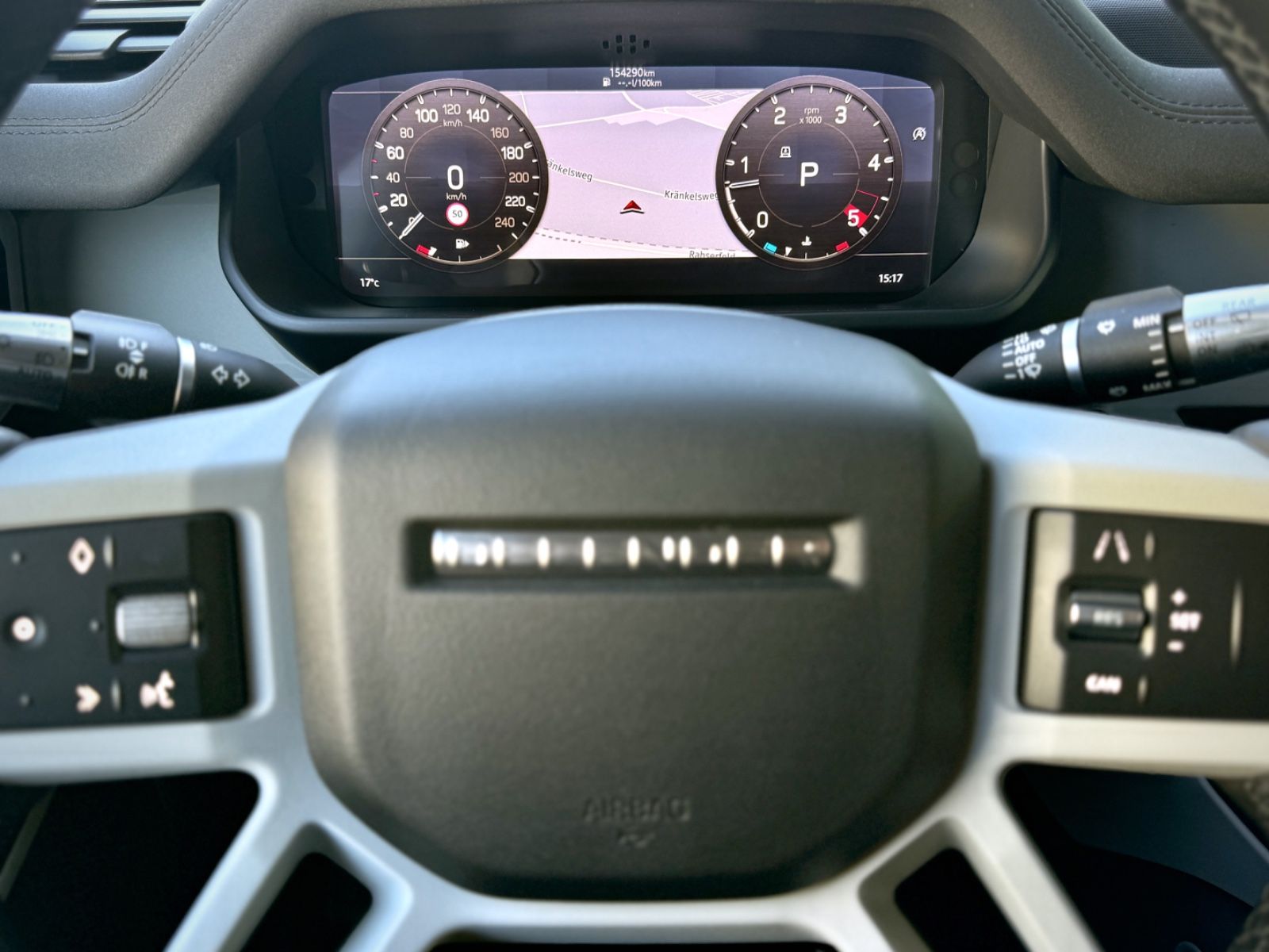 Fahrzeugabbildung Land Rover Defender 110 D240 AWD SE *AHK|OFF-ROAD-PACK|LED*