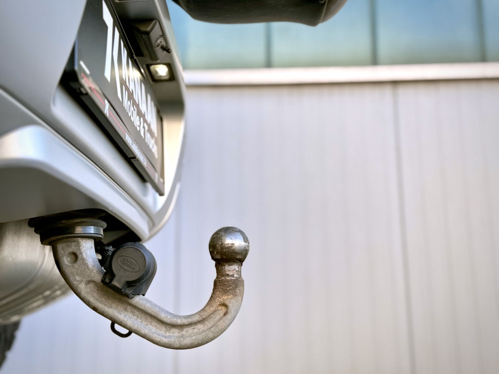 Fahrzeugabbildung Land Rover Defender 110 D240 AWD SE *AHK|OFF-ROAD-PACK|LED*