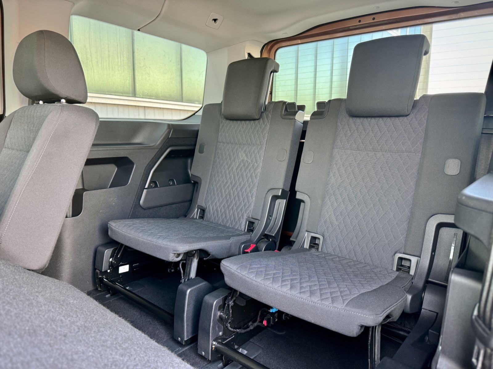 Fahrzeugabbildung Volkswagen Caddy Maxi 2.0TDI Life Maxi*7-SITZER|NAV|ACC|LED