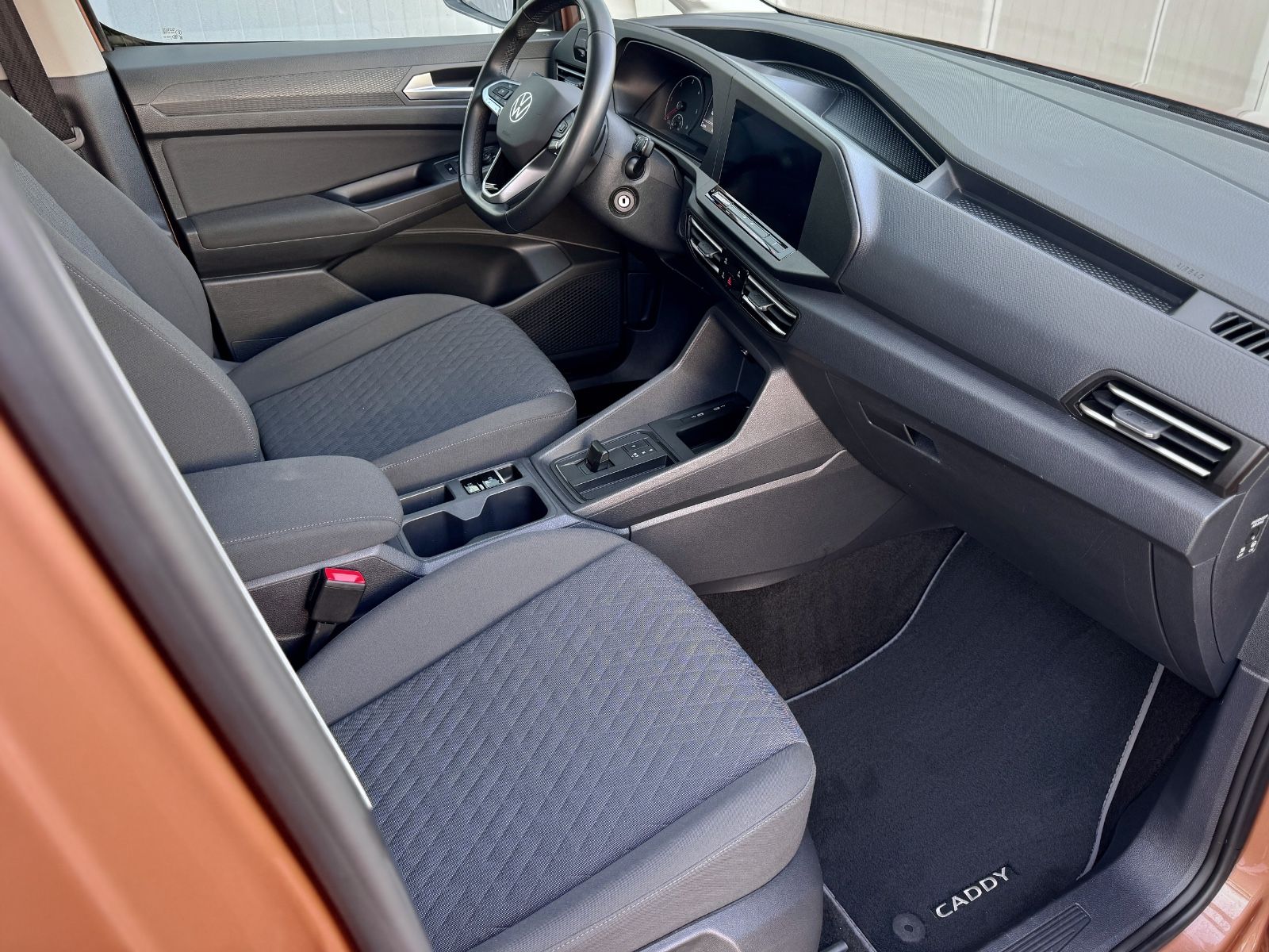 Fahrzeugabbildung Volkswagen Caddy Maxi 2.0TDI Life Maxi*7-SITZER|NAV|ACC|LED