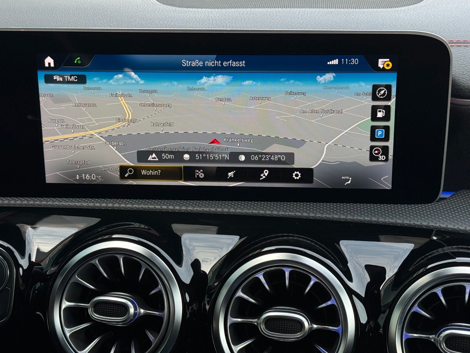 Fahrzeugabbildung Mercedes-Benz CLA 180 7G-DCT Shooting Brake AMG-LINE*LED|NAVI*