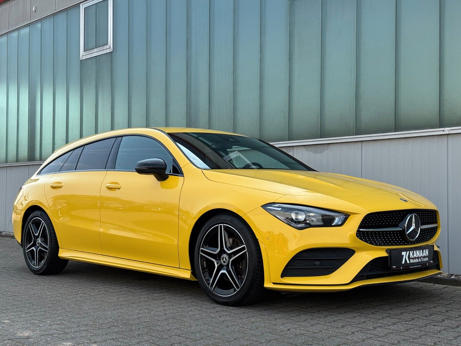 Fahrzeugabbildung Mercedes-Benz CLA 180 7G-DCT Shooting Brake AMG-LINE*LED|NAVI*