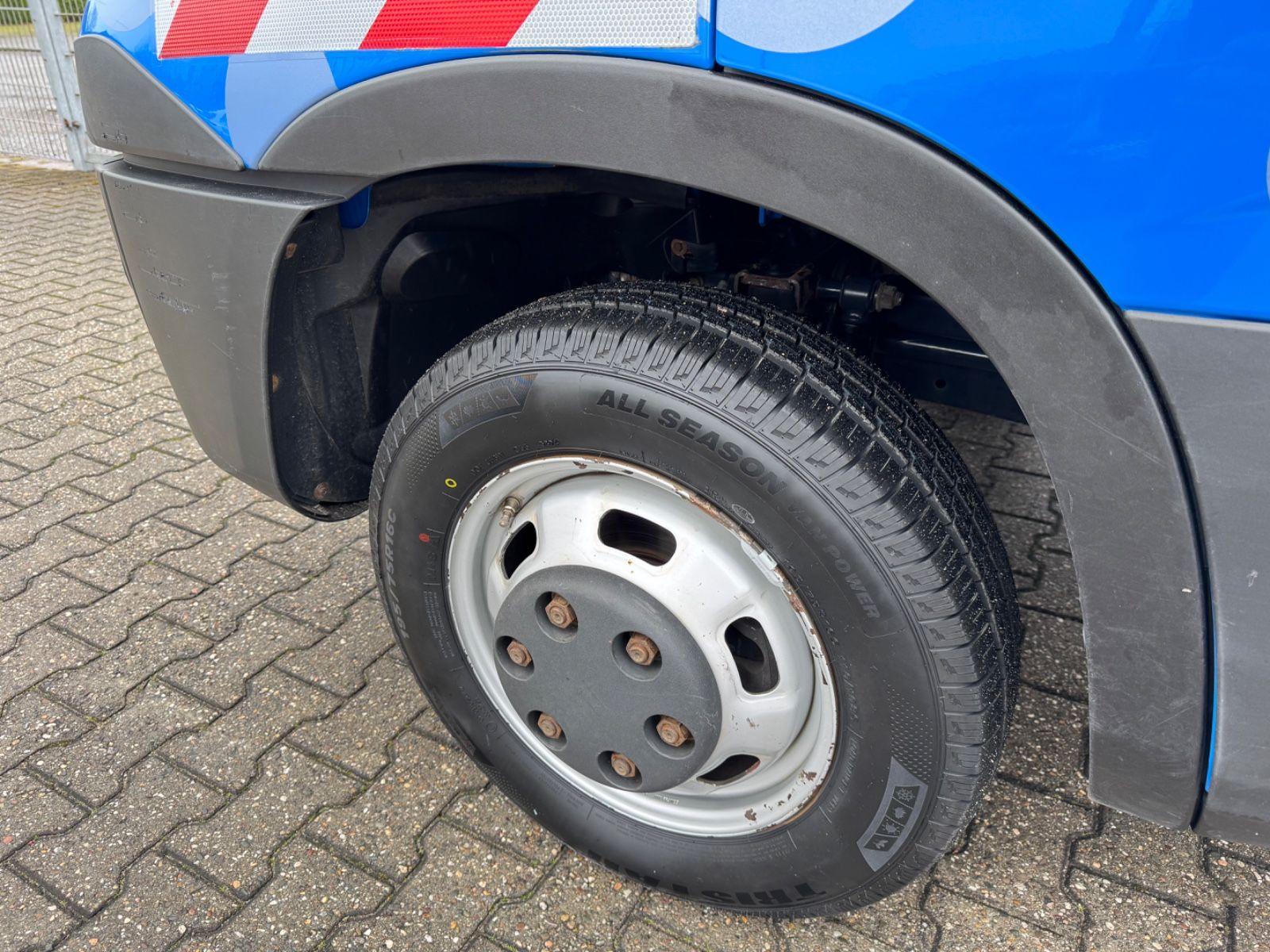 Fahrzeugabbildung Iveco Daily Kasten 50 C 170 Werkstattwagen SORTIMO