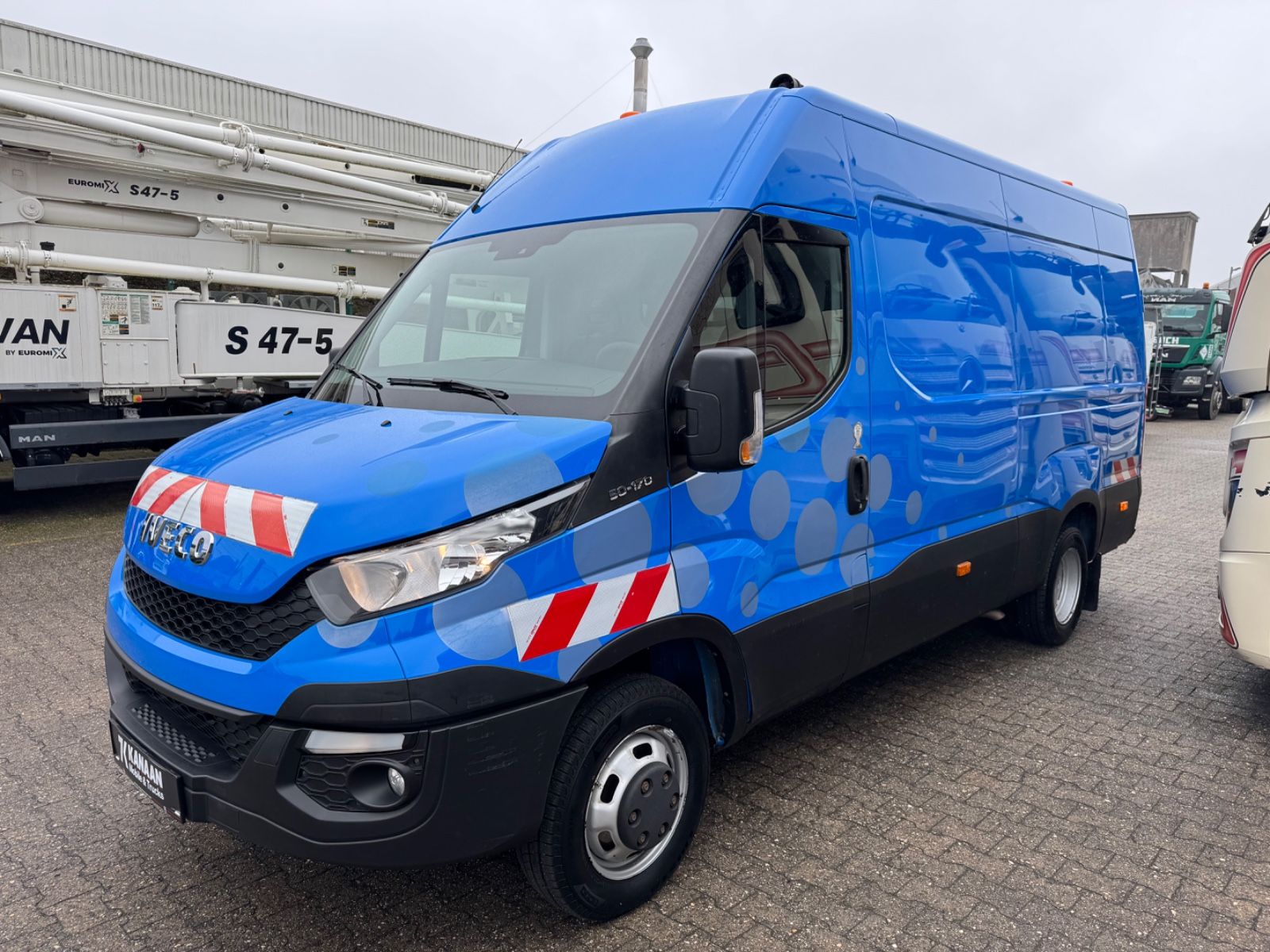 Fahrzeugabbildung Iveco Daily Kasten 50 C 170 Werkstattwagen SORTIMO