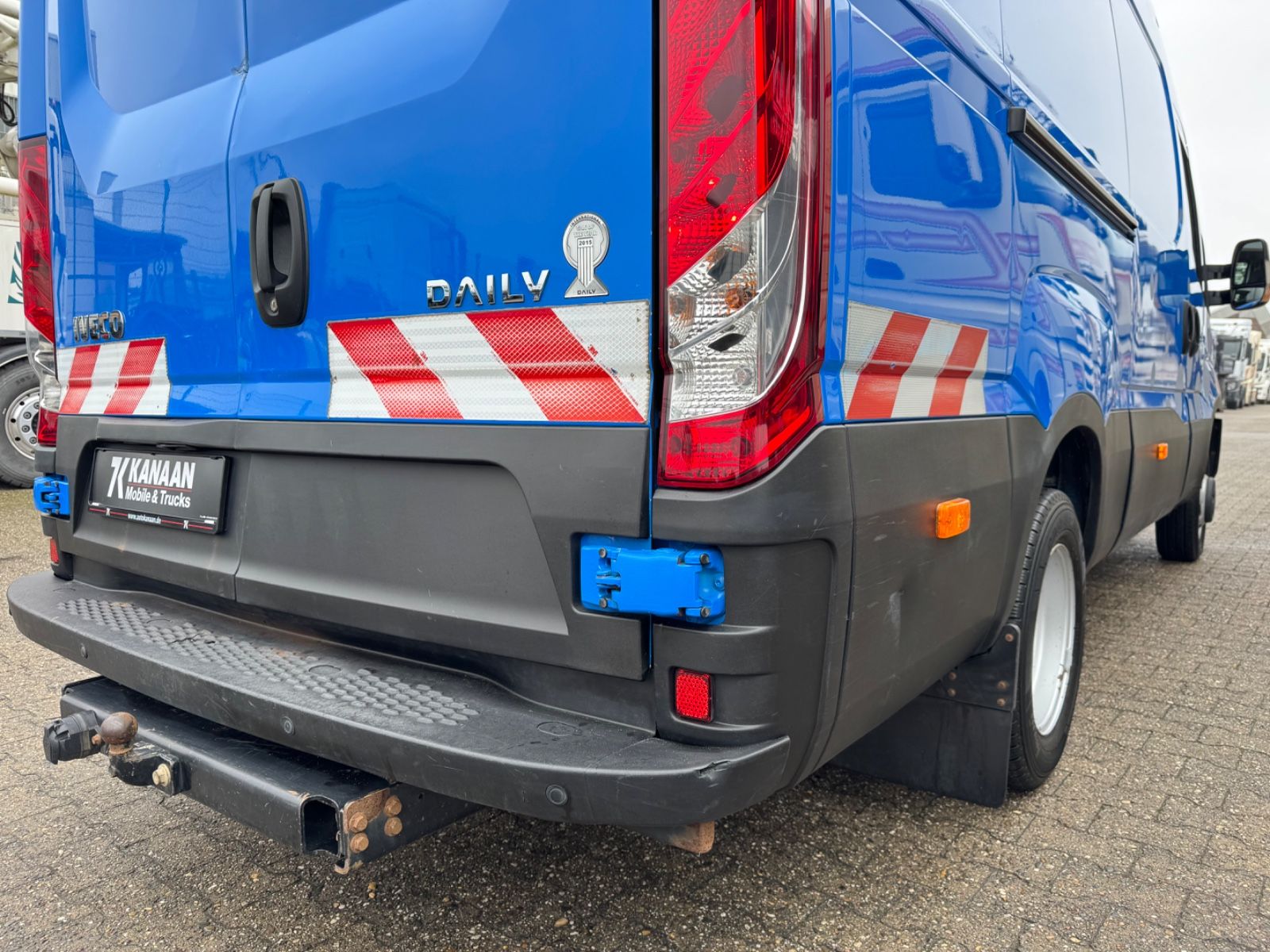 Fahrzeugabbildung Iveco Daily Kasten 50 C 170 Werkstattwagen SORTIMO