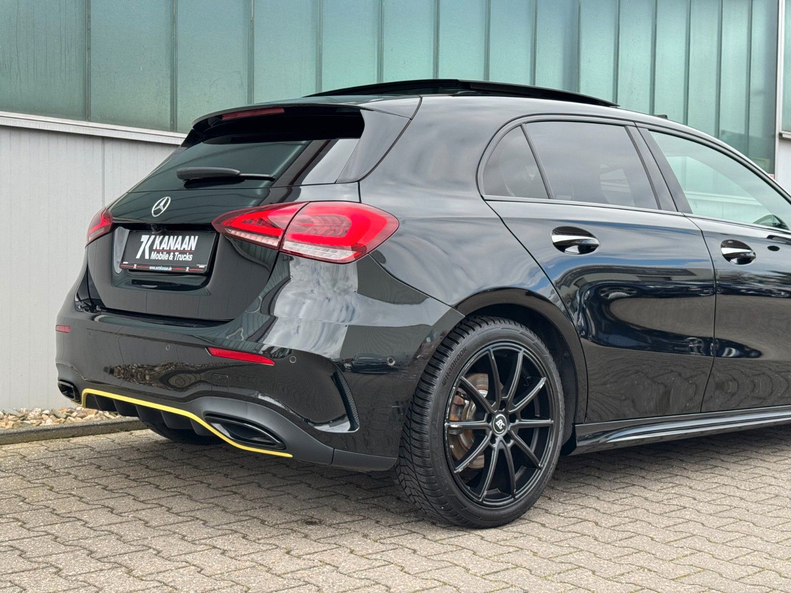 Fahrzeugabbildung Mercedes-Benz A 200 AMG-Line Edition 1 *PANO|LED|NAV|HIFI|CAM*