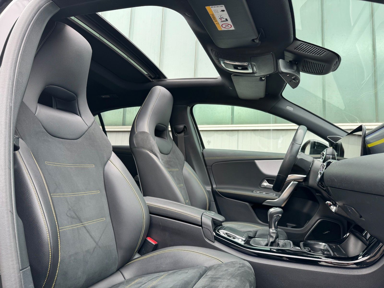 Fahrzeugabbildung Mercedes-Benz A 200 AMG-Line Edition 1 *PANO|LED|NAV|HIFI|CAM*