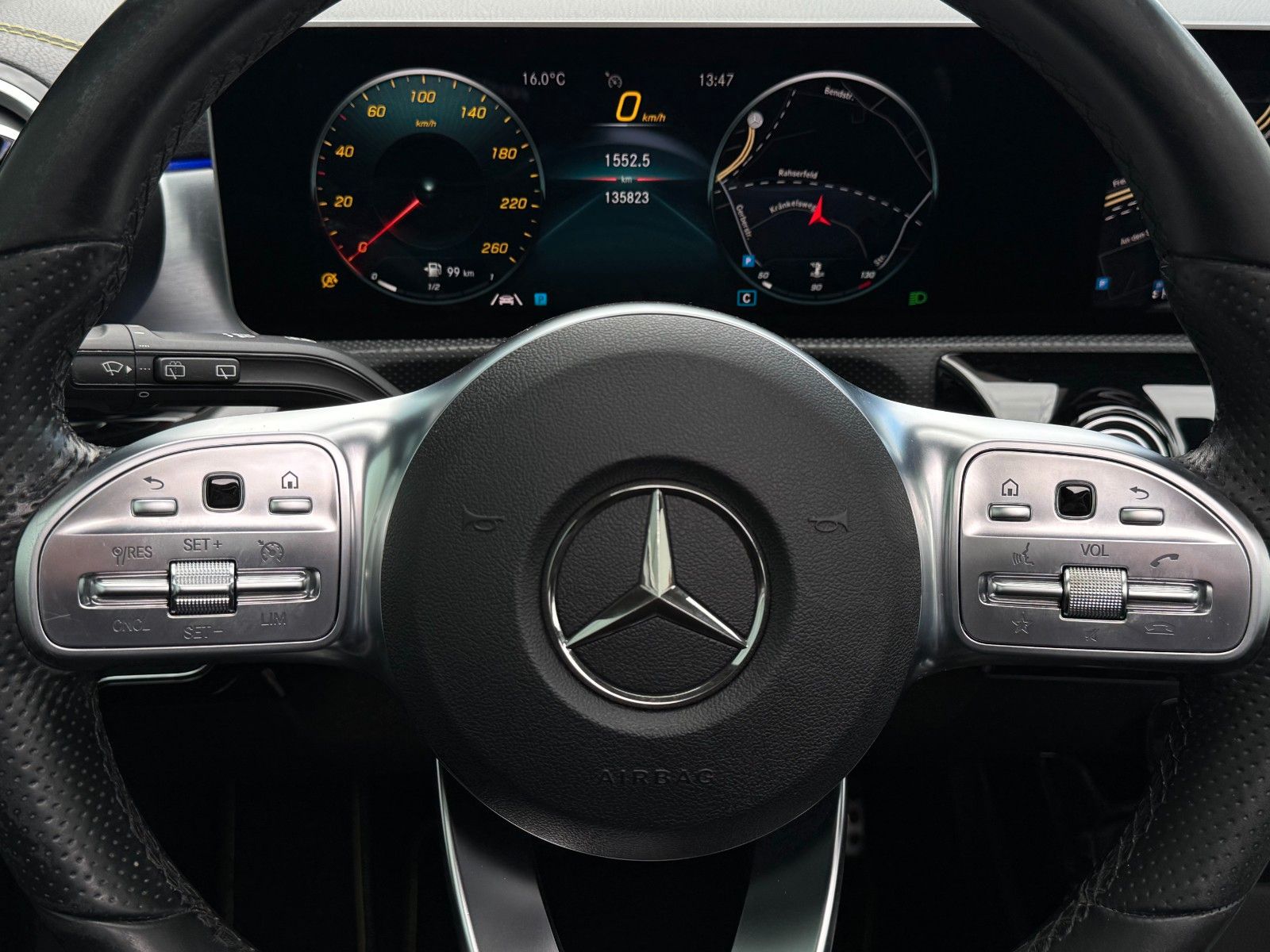 Fahrzeugabbildung Mercedes-Benz A 200 AMG-Line Edition 1 *PANO|LED|NAV|HIFI|CAM*