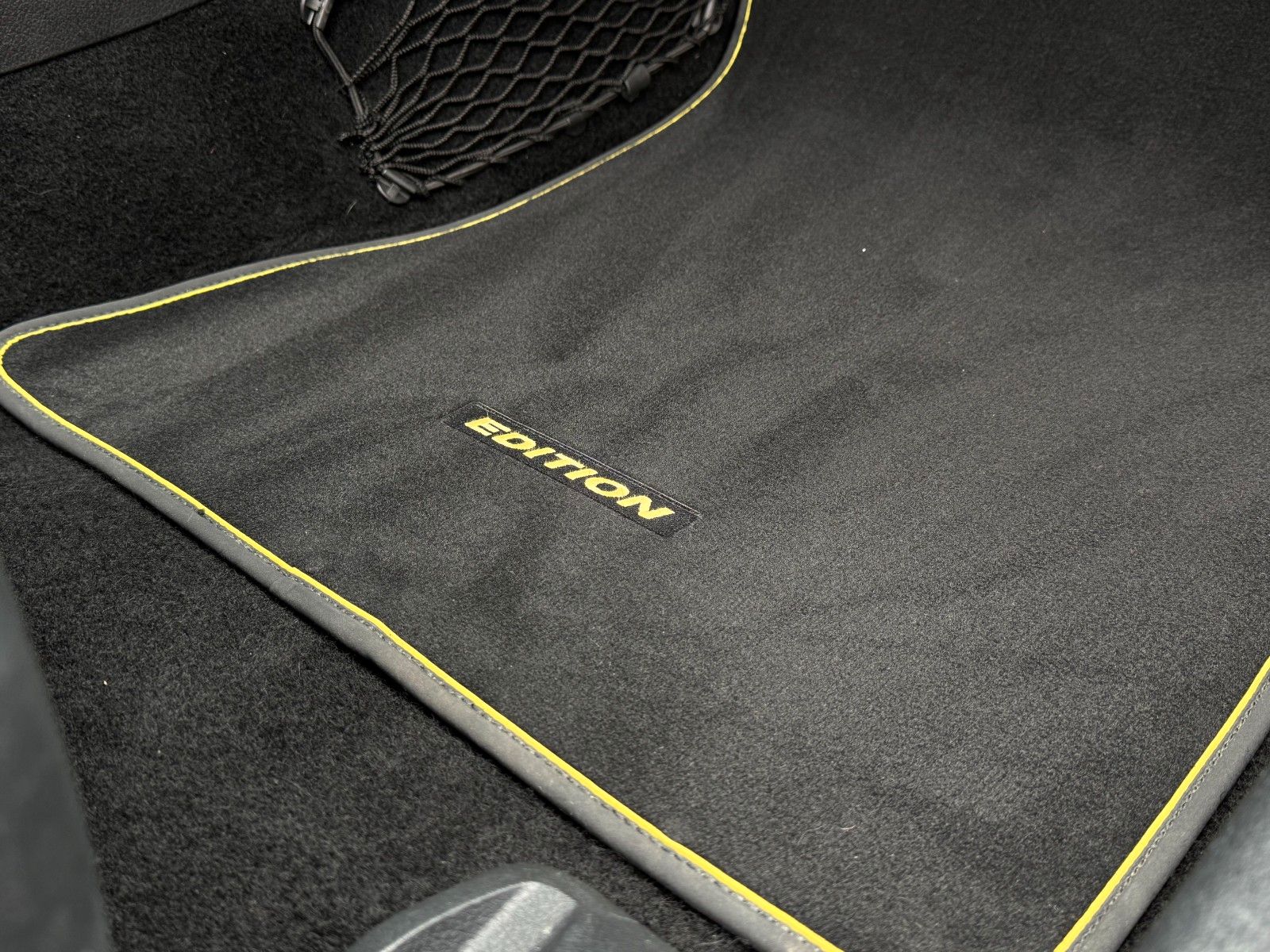 Fahrzeugabbildung Mercedes-Benz A 200 AMG-Line Edition 1 *PANO|LED|NAV|CAM*