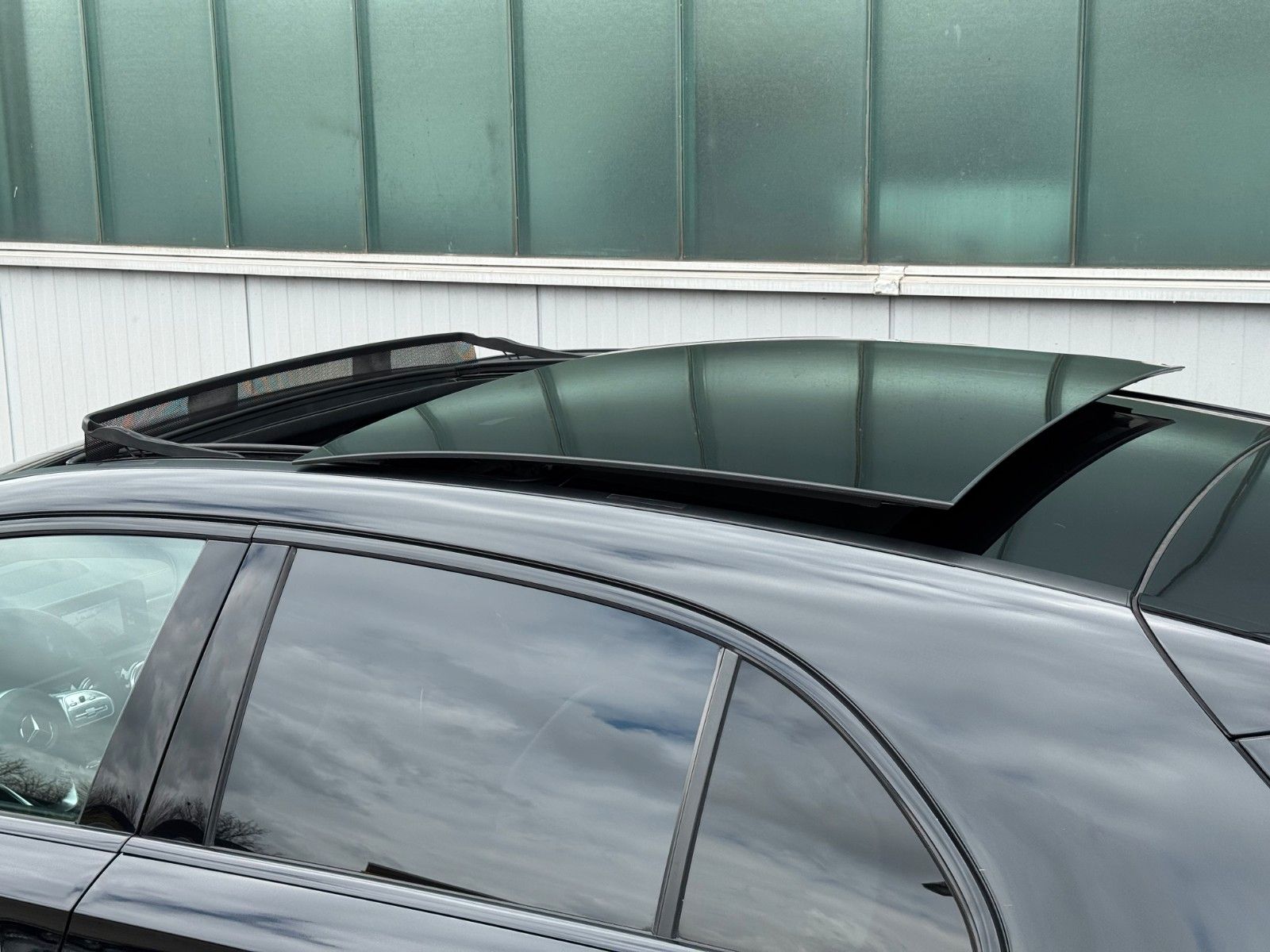 Fahrzeugabbildung Mercedes-Benz A 200 AMG-Line Edition 1 *PANO|LED|NAV|HIFI|CAM*