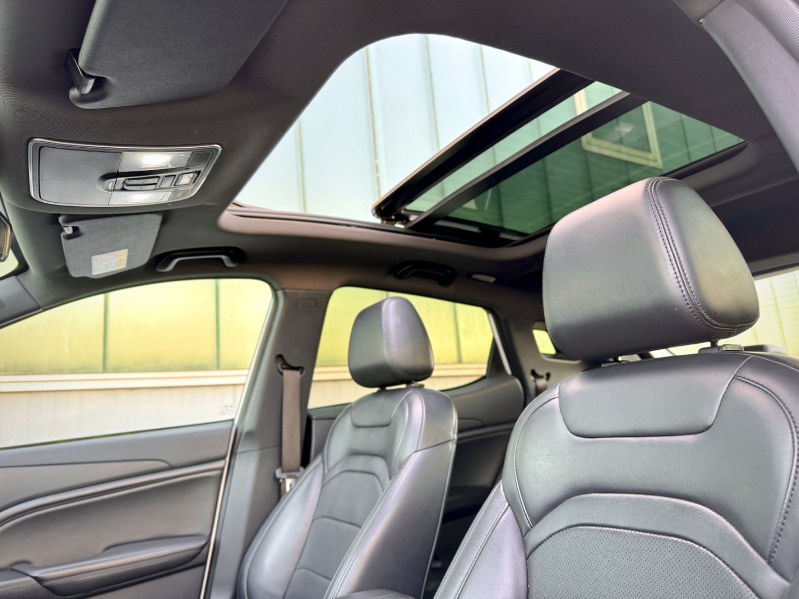 Fahrzeugabbildung DFSK Seres 3 Luxury *360°|PANORAMA|NAVI*