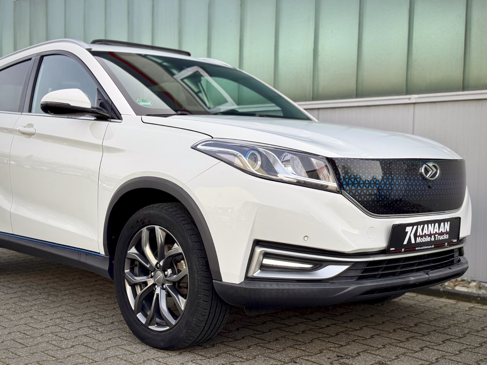 Fahrzeugabbildung DFSK Seres 3 Luxury *360°|PANORAMA|NAVI*