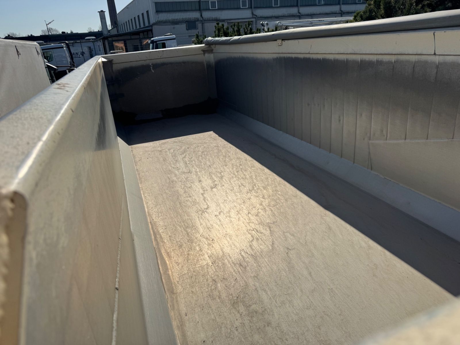 Fahrzeugabbildung Langendorf SKA 24/30  ALU Mulden Kipper  26m³  Liftachse