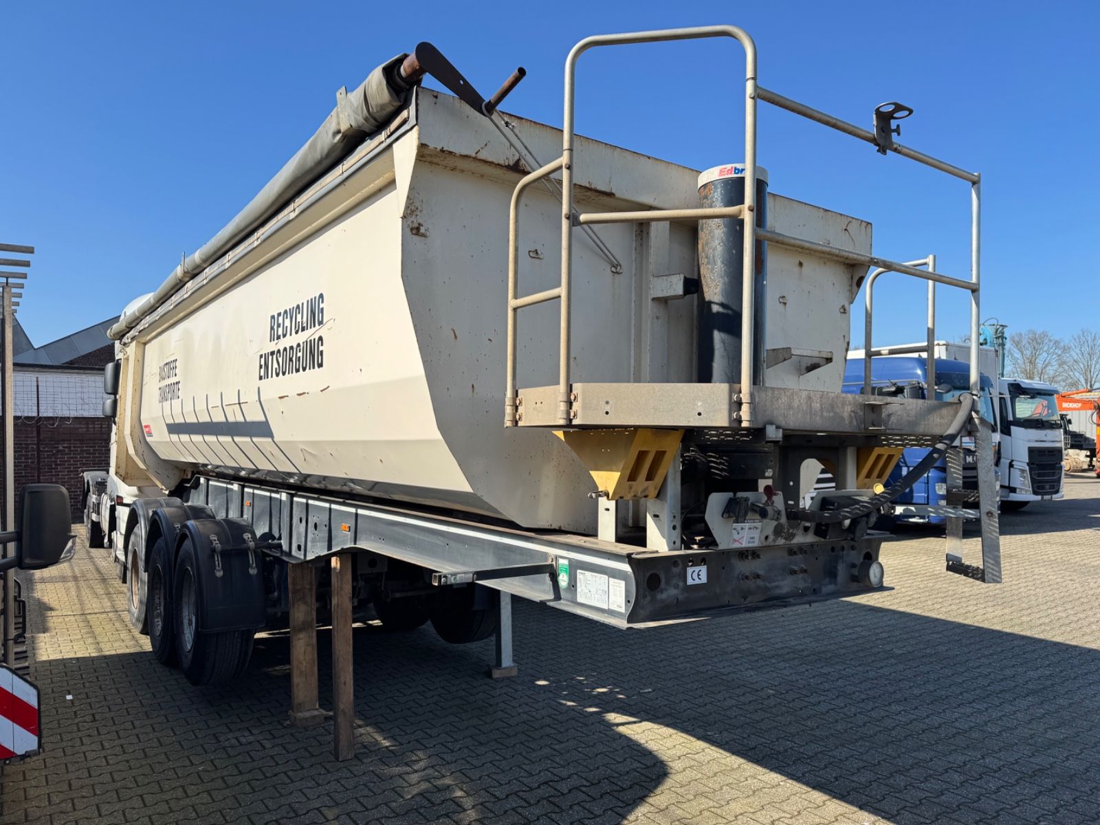 Fahrzeugabbildung Langendorf SKS HS 24/30 StahlMulden Kipper  26m³  Hardox