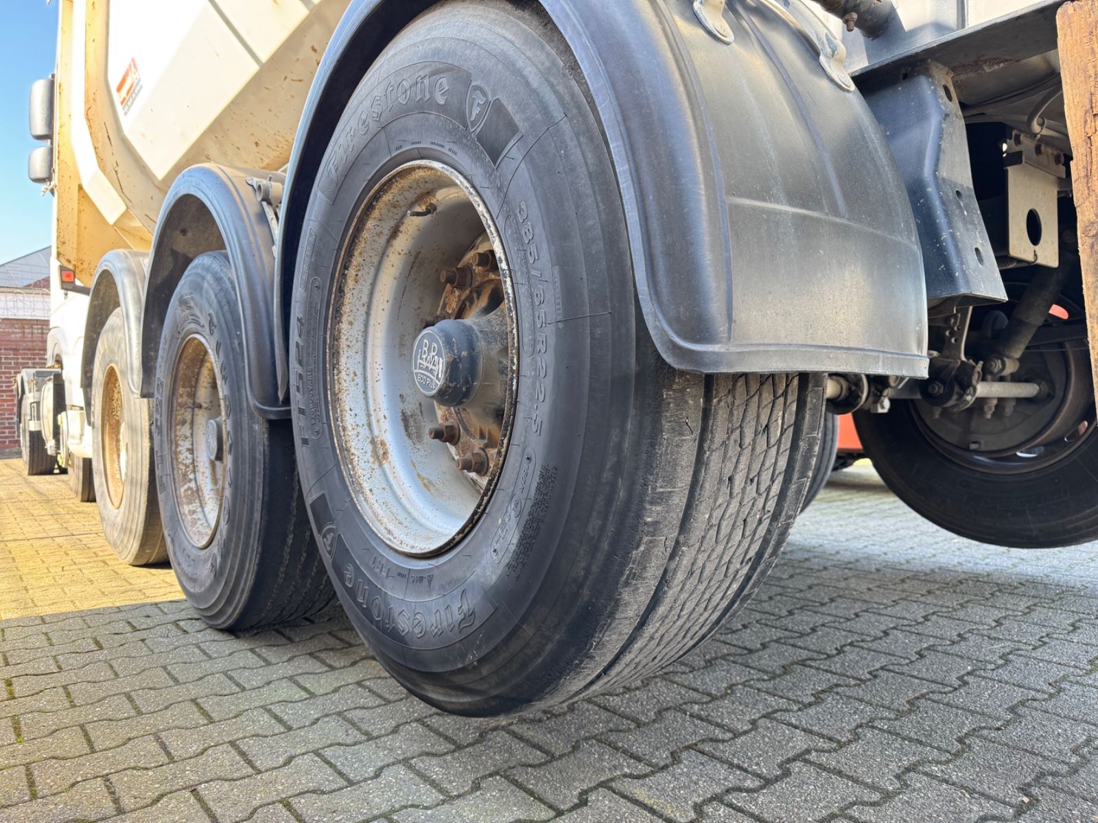 Fahrzeugabbildung Langendorf SKS HS 24/30 StahlMulden Kipper  26m³  Hardox