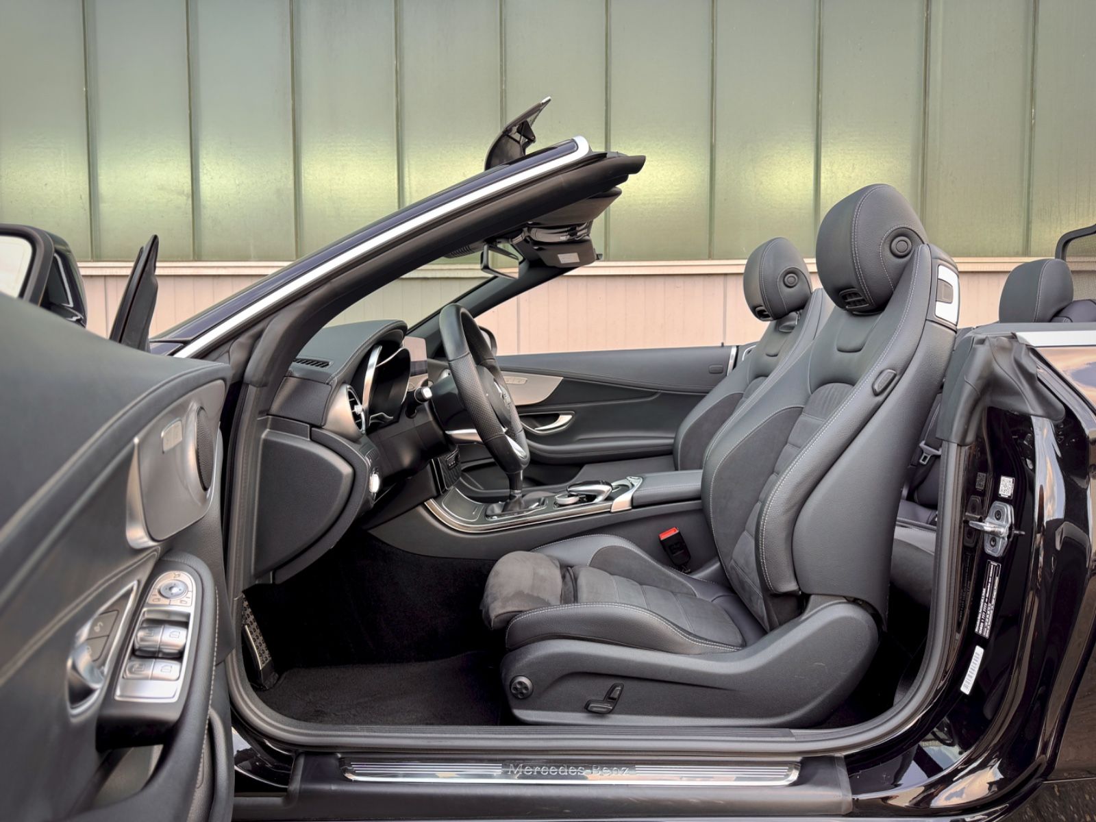 Fahrzeugabbildung Mercedes-Benz C 180 Cabriolet AMG-Line *NAV|ASSIST|CAM|AIRCAP*