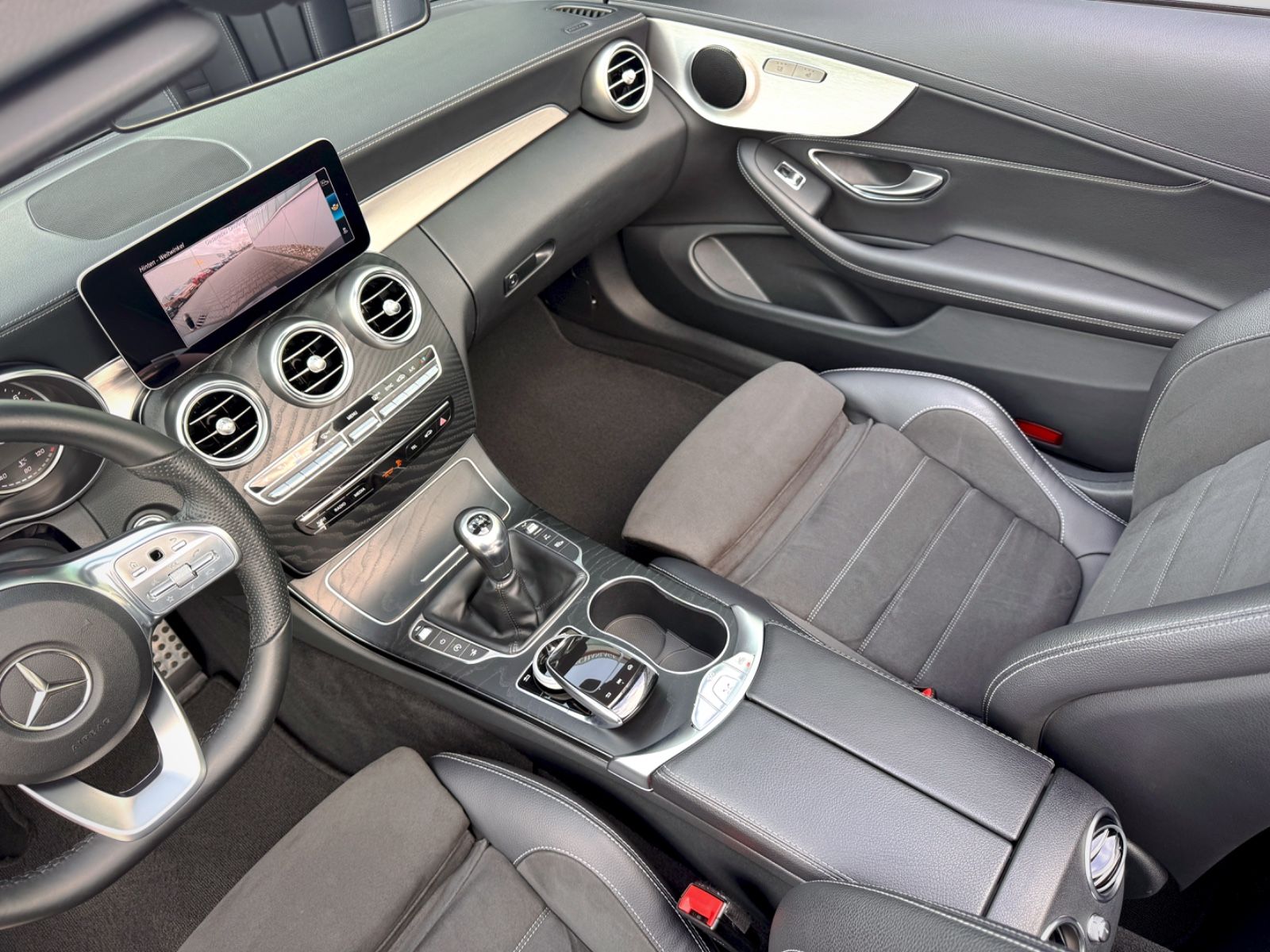 Fahrzeugabbildung Mercedes-Benz C 180 Cabriolet AMG-Line *NAV|ASSIST|CAM|AIRCAP*