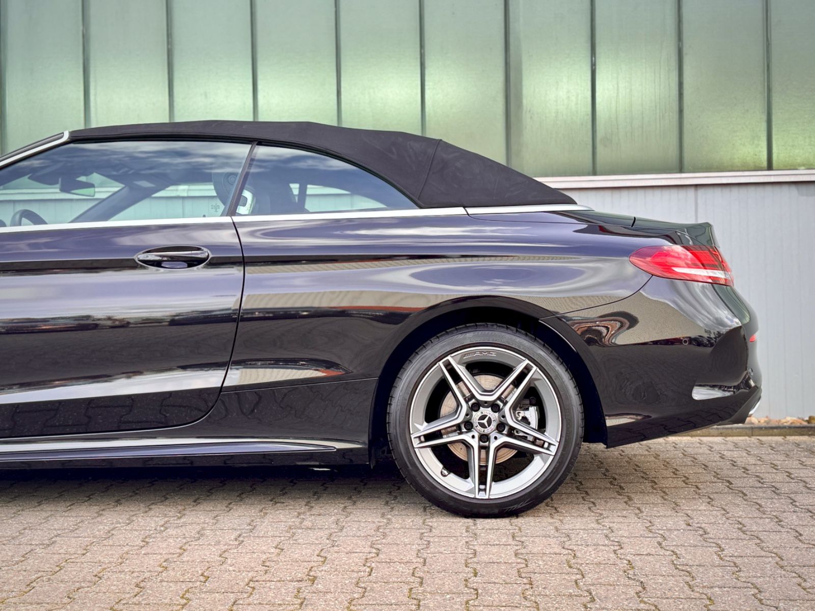 Fahrzeugabbildung Mercedes-Benz C 180 Cabriolet AMG-Line *NAV|ASSIST|CAM|AIRCAP*