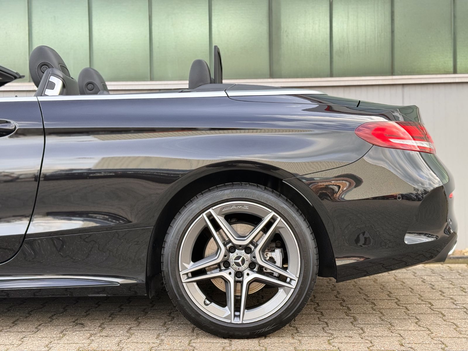 Fahrzeugabbildung Mercedes-Benz C 180 Cabriolet AMG-Line *NAV|ASSIST|CAM|AIRCAP*