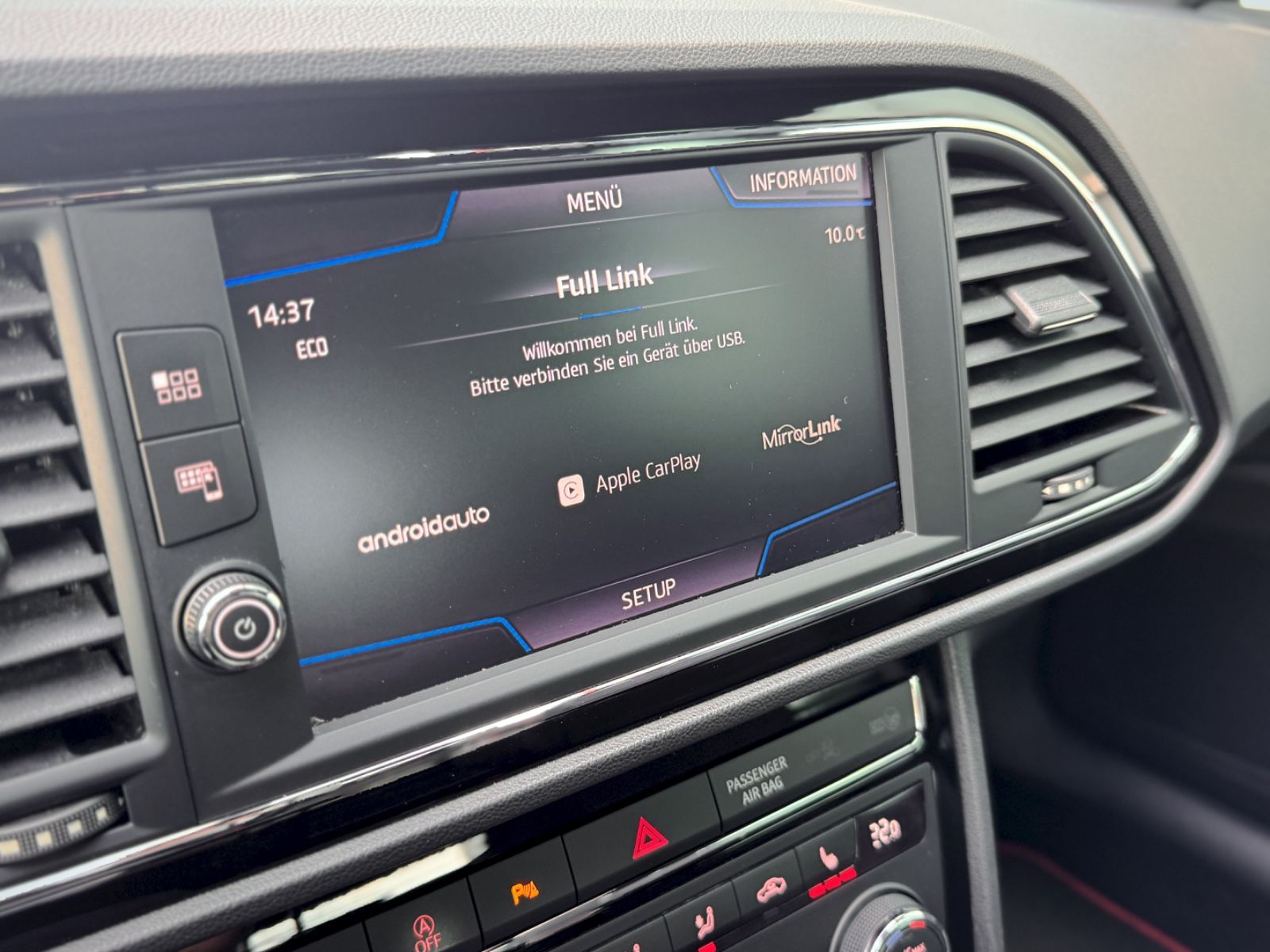 Fahrzeugabbildung SEAT Leon 2.0 TDI ST FR *NAVI|CARPLAY|LED*
