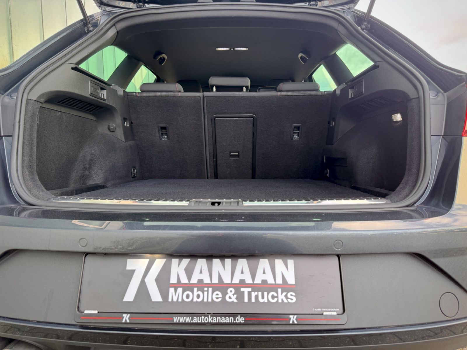 Fahrzeugabbildung SEAT Leon 2.0 TDI ST FR *NAVI|CARPLAY|LED*