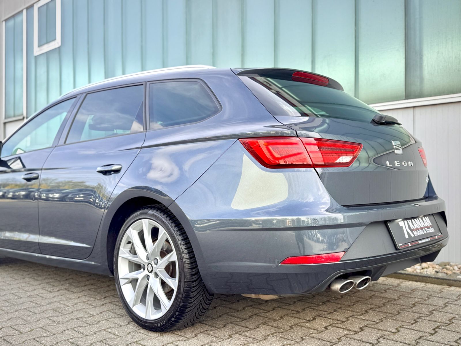 Fahrzeugabbildung SEAT Leon 2.0 TDI ST FR *NAVI|CARPLAY|LED*