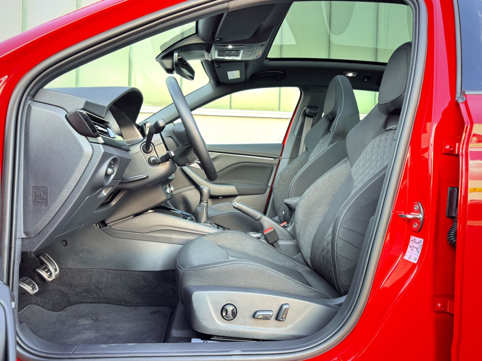 Fahrzeugabbildung SKODA Scala 1.5 Style*PANO|NAV|CAM|LED|SPORT|AMBIENTE*