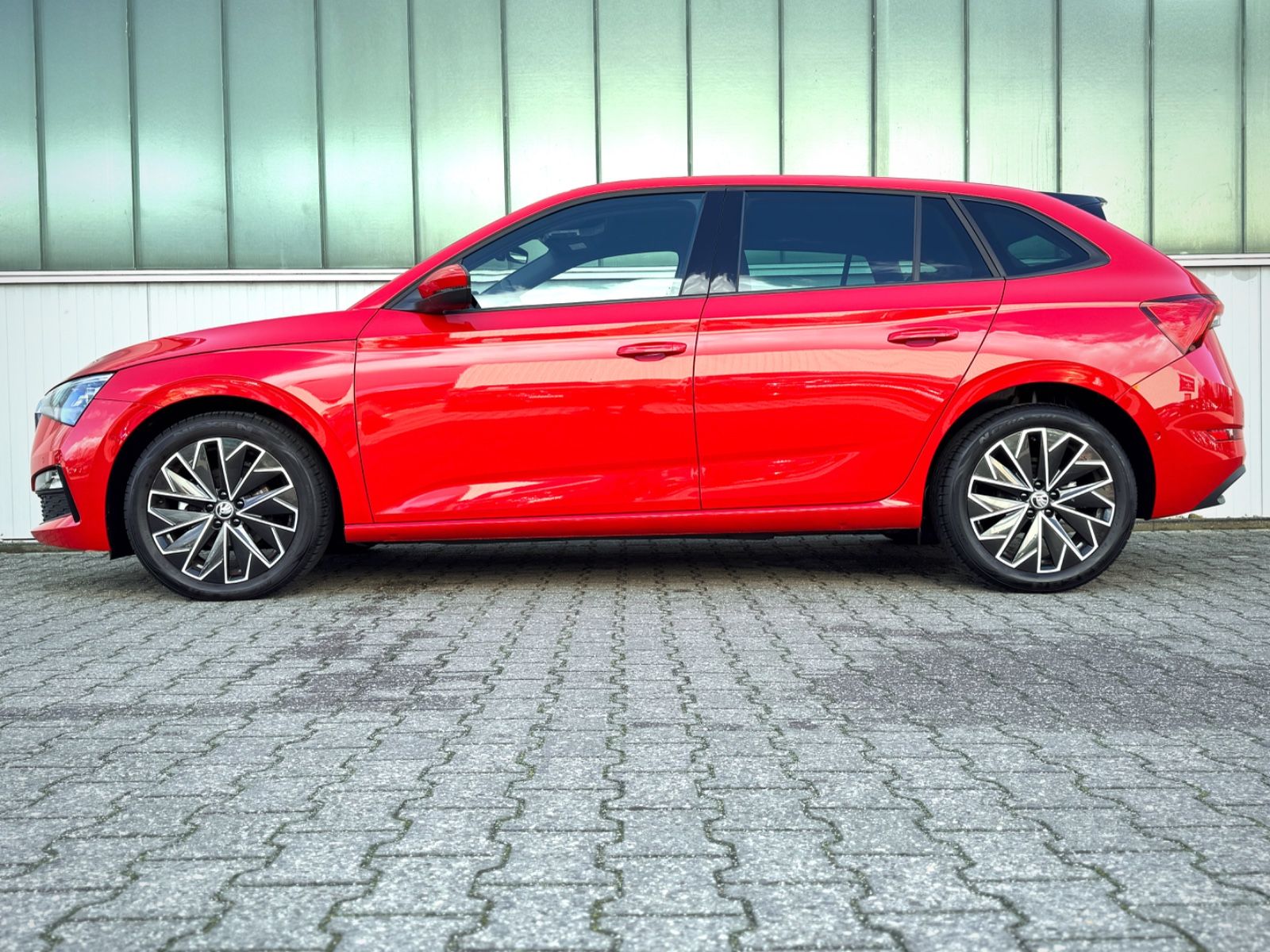 Fahrzeugabbildung SKODA Scala 1.5 Style*PANO|NAV|CAM|LED|SPORT|AMBIENTE*