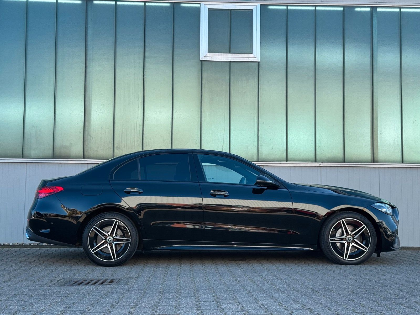 Fahrzeugabbildung Mercedes-Benz C 300e AMG-Line *9G|NIGHT|CAM|ASSIST*