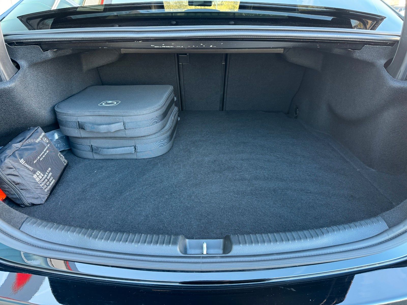 Fahrzeugabbildung Mercedes-Benz C 300e AMG-Line *9G|NIGHT|CAM|ASSIST*