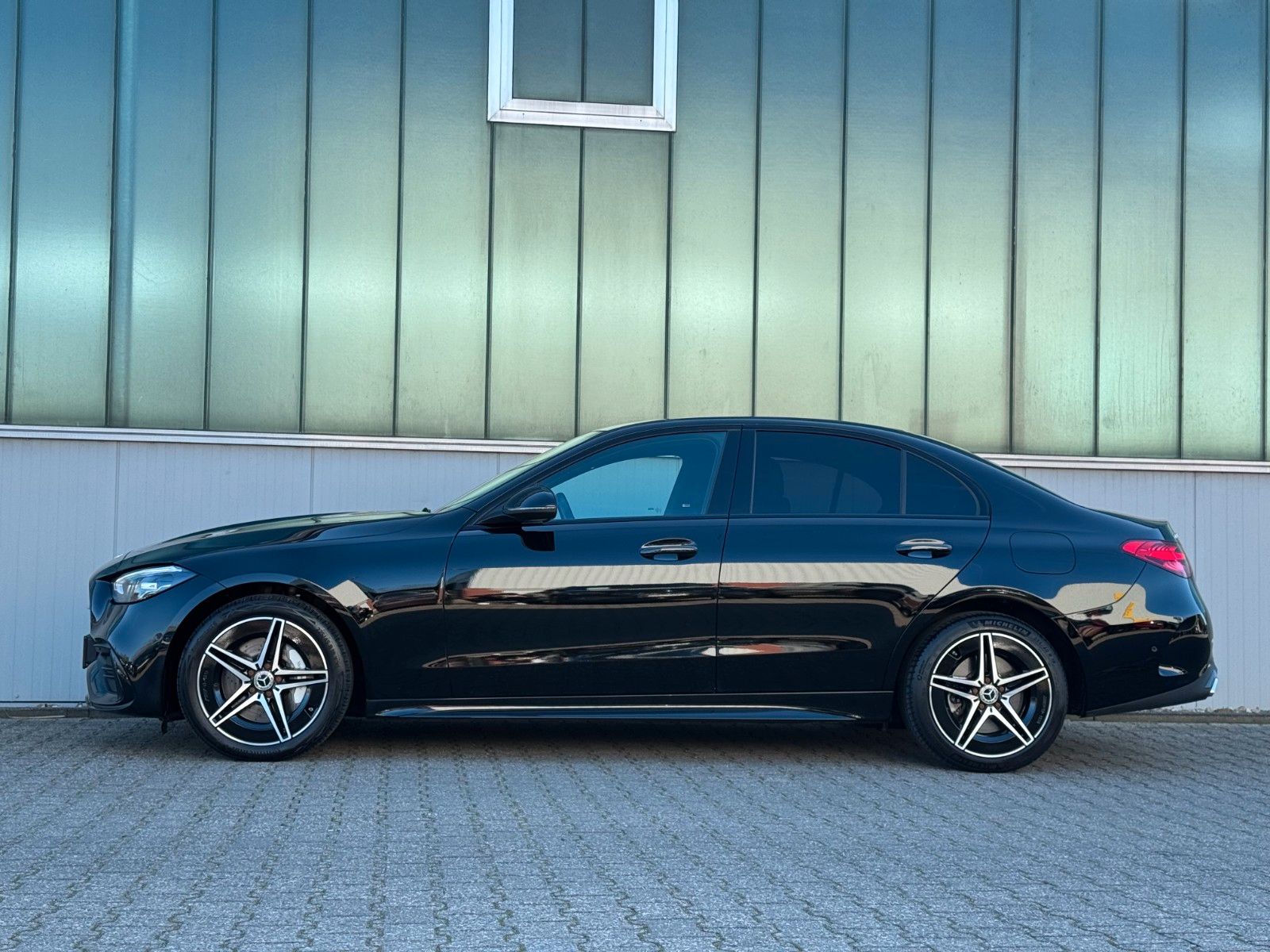 Fahrzeugabbildung Mercedes-Benz C 300e AMG-Line *9G|NIGHT|CAM|ASSIST*