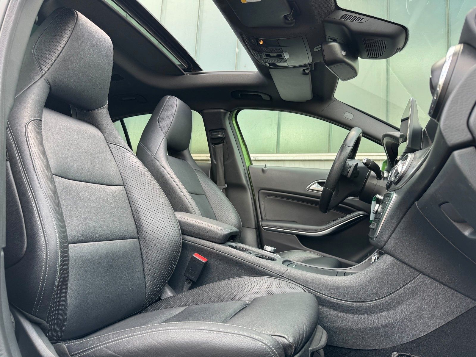 Fahrzeugabbildung Mercedes-Benz GLA 200 CDI / d Urban *PANORAMA|CAM|XENON*