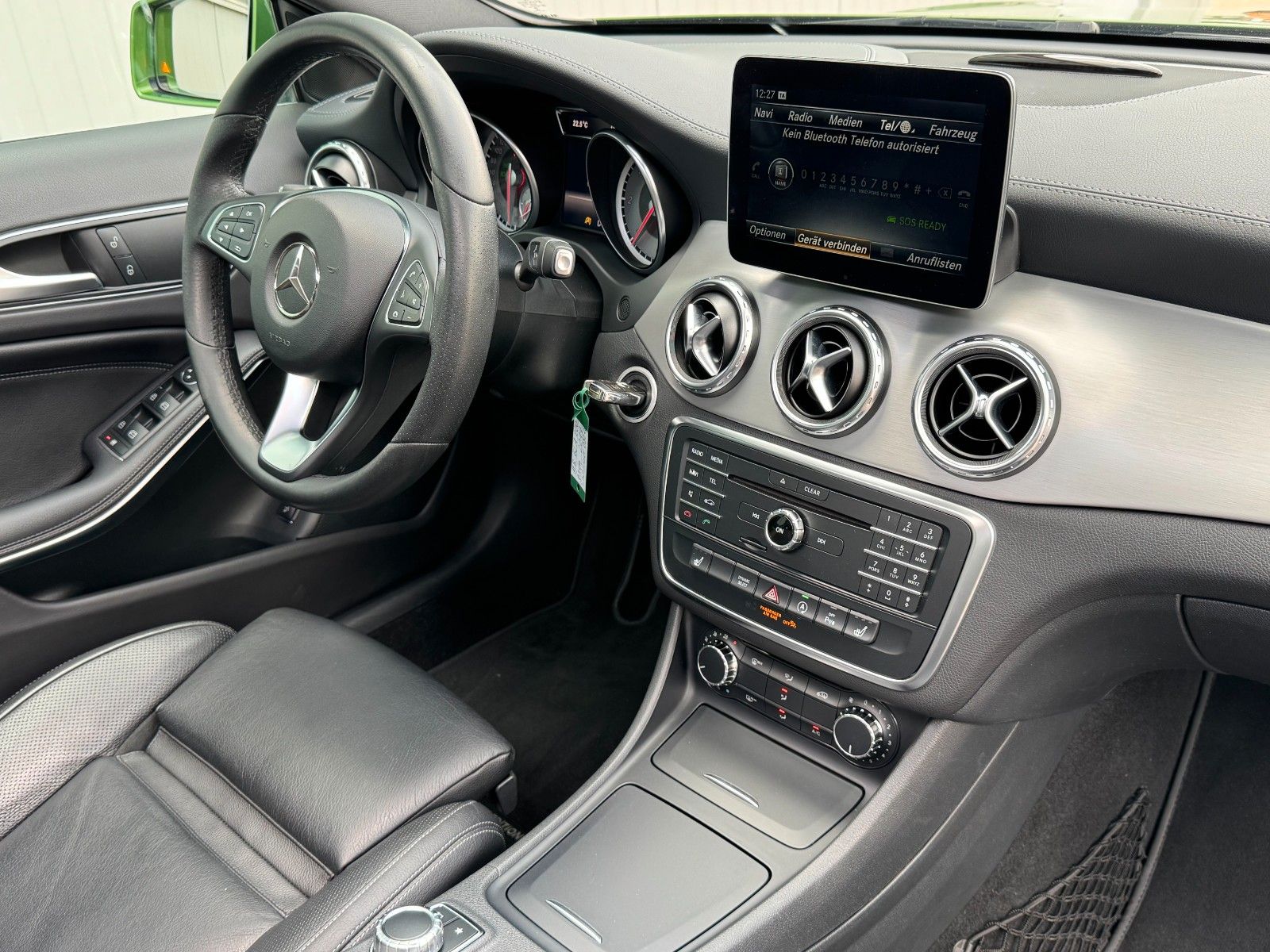 Fahrzeugabbildung Mercedes-Benz GLA 200 CDI / d Urban *PANORAMA|CAM|XENON*