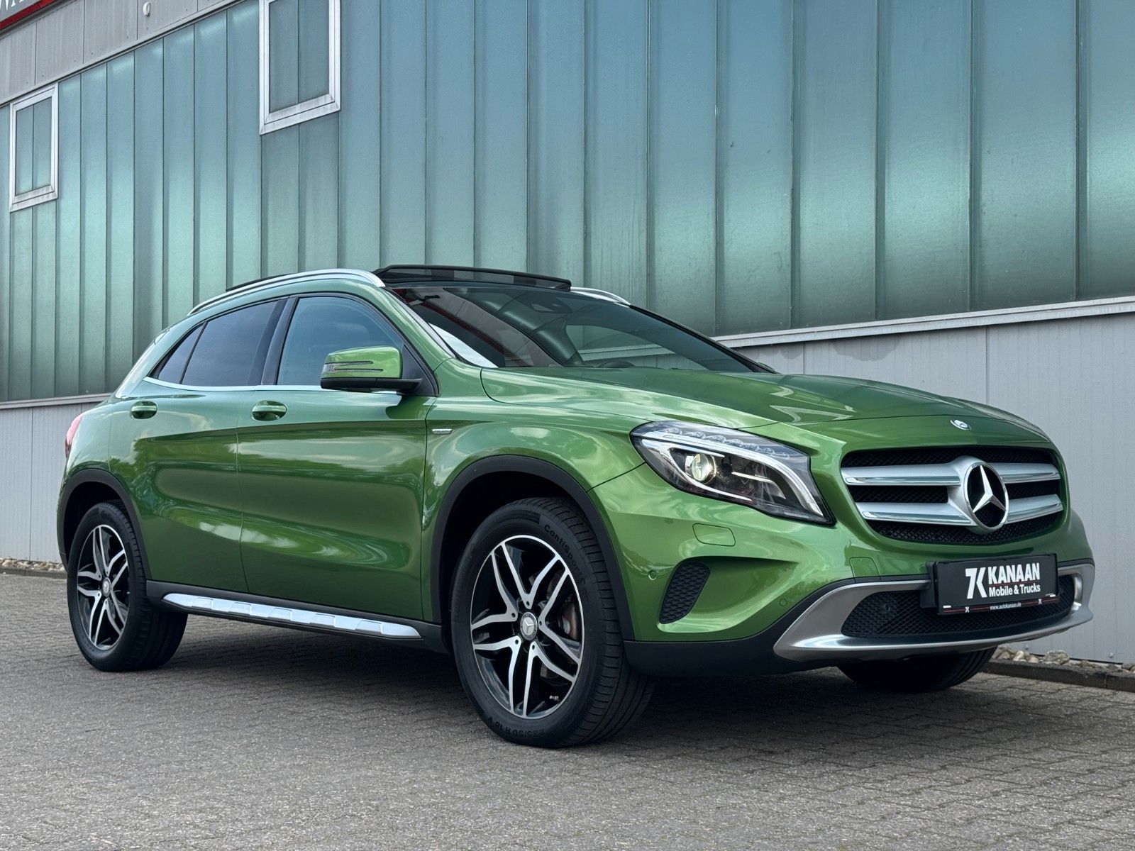 Fahrzeugabbildung Mercedes-Benz GLA 200 CDI / d Urban *PANORAMA|CAM|XENON*