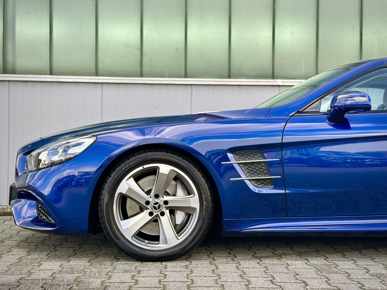 Fahrzeugabbildung Mercedes-Benz SL 400 9G Roadster *1.HAND|AMG|ASSIST|NAVI|CAM*