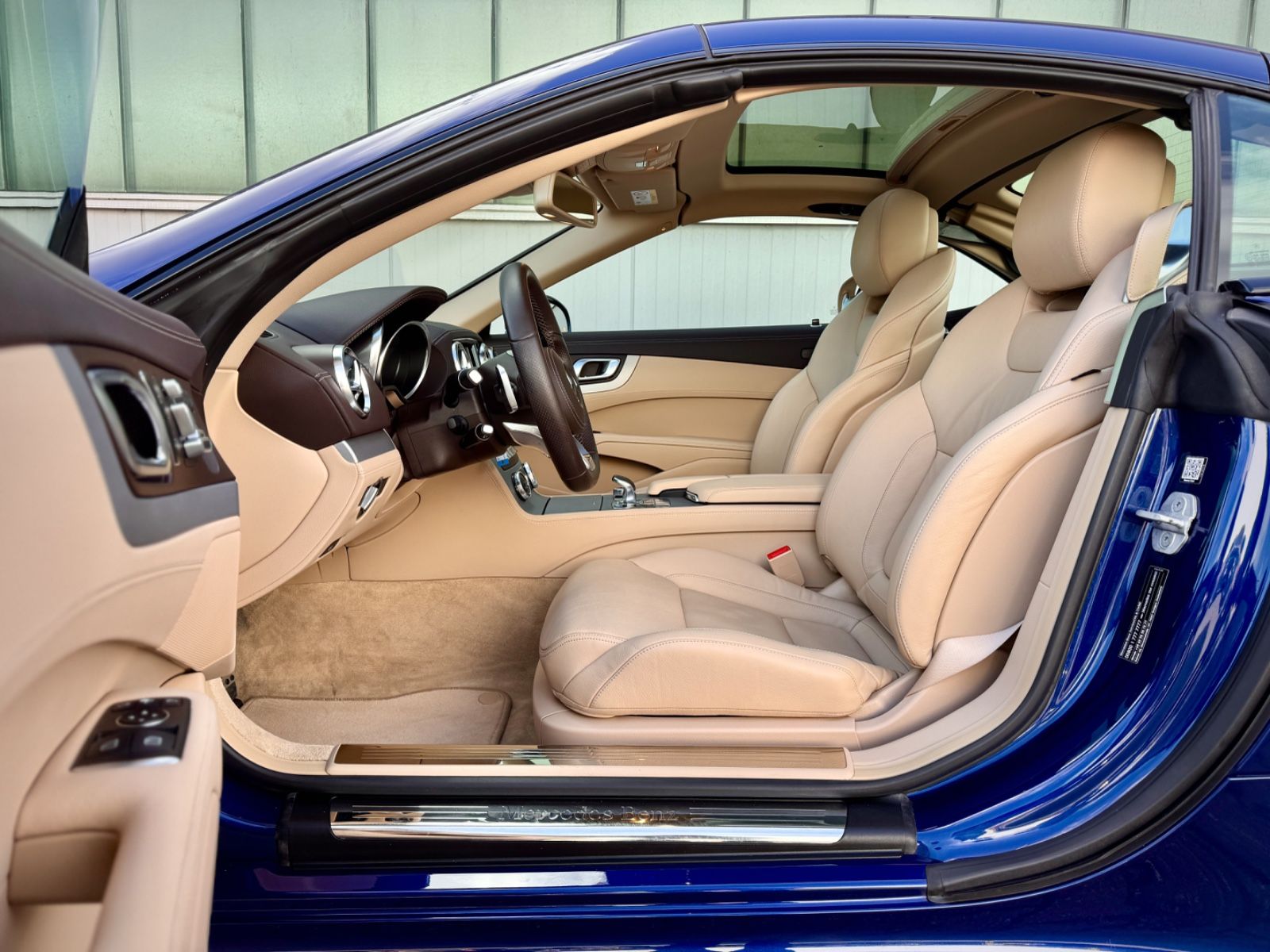 Fahrzeugabbildung Mercedes-Benz SL 400 9G Roadster *1.HAND|AMG|ASSIST|NAVI|CAM*