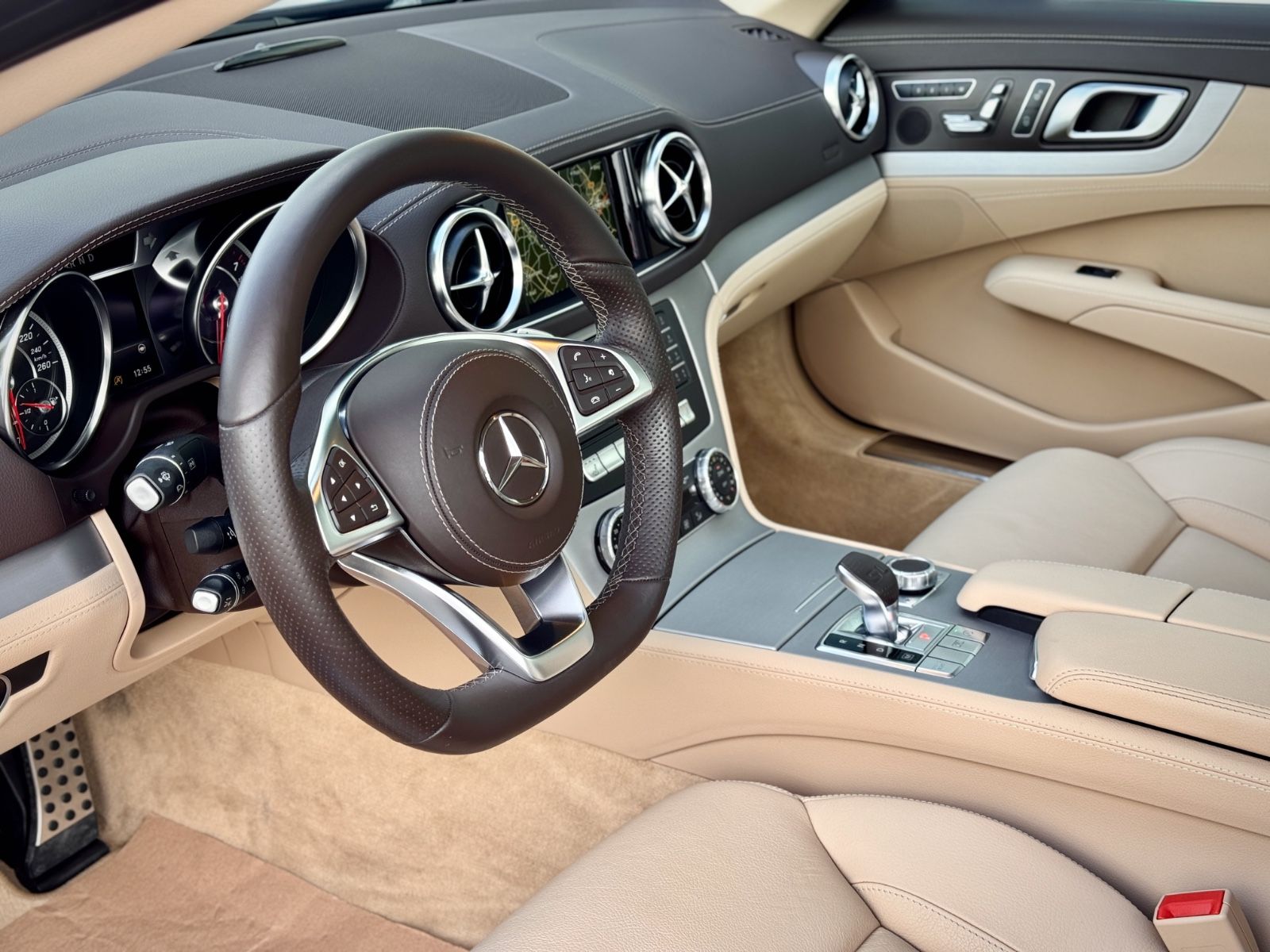 Fahrzeugabbildung Mercedes-Benz SL 400 9G Roadster *1.HAND|AMG|ASSIST|NAVI|CAM*