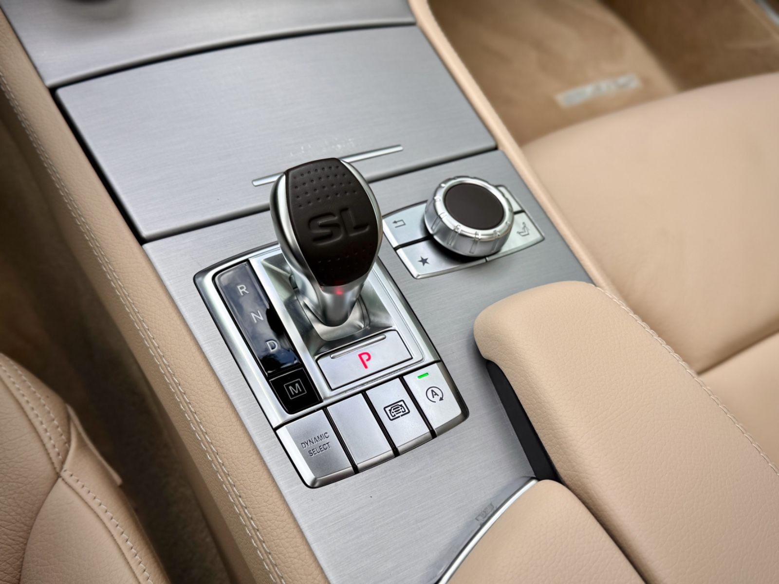 Fahrzeugabbildung Mercedes-Benz SL 400 9G Roadster *1.HAND|AMG|ASSIST|NAVI|CAM*
