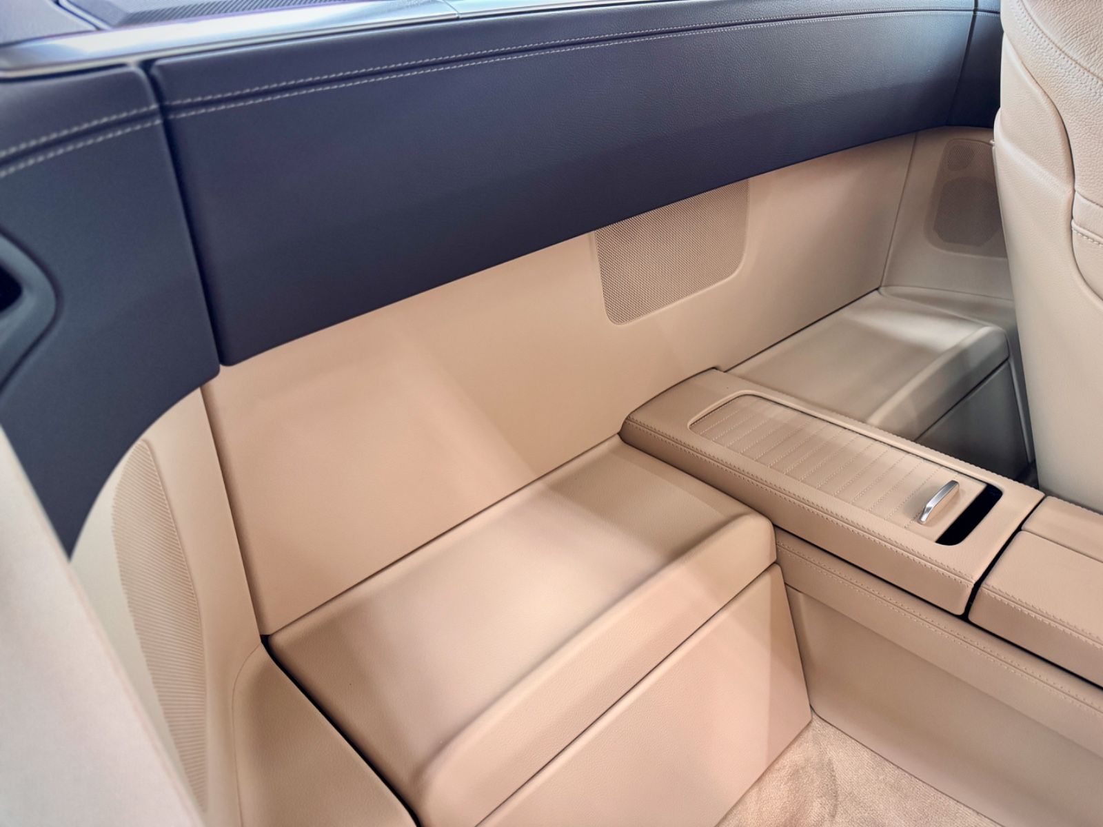 Fahrzeugabbildung Mercedes-Benz SL 400 9G Roadster *1.HAND|AMG|ASSIST|NAVI|CAM*