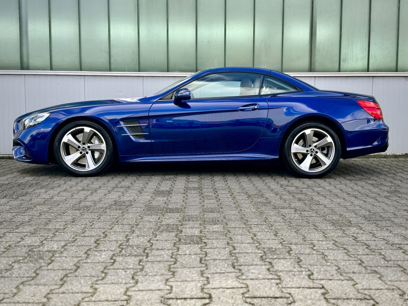 Fahrzeugabbildung Mercedes-Benz SL 400 9G Roadster *1.HAND|AMG|ASSIST|NAVI|CAM*