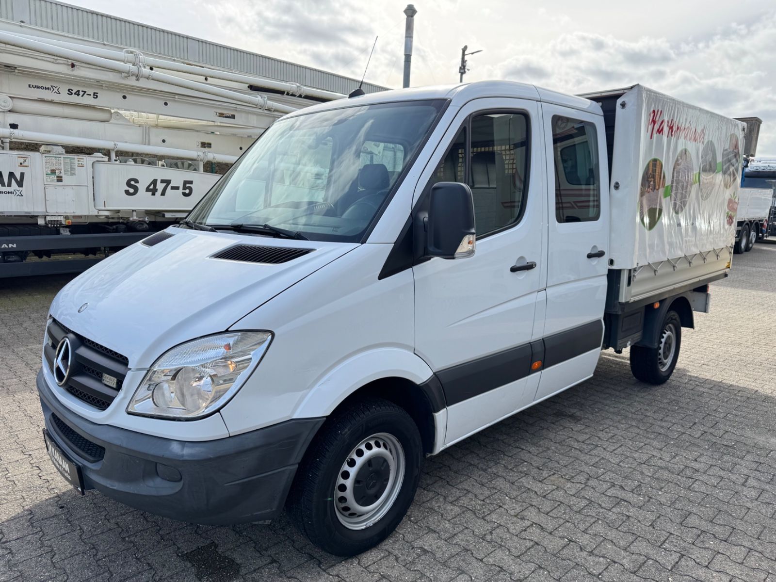 Fahrzeugabbildung Mercedes-Benz 316 CDI Sprinter Pritsche+Plane DoKa 7-Sitzer